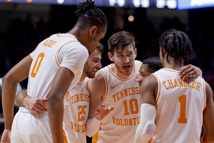 Tennessee Men's Basketball drops Road Contest at Arkansas, 58-48. (UT Athletics)