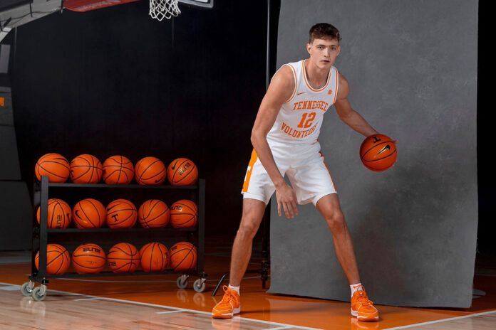 Tennessee Men's Basketball Aims to Extend Winning Streak Against Alabama. (UT Athletics)