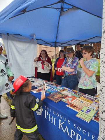 Members of Austin Peay State University’s Phi Kappa Phi chapter. (APSU)