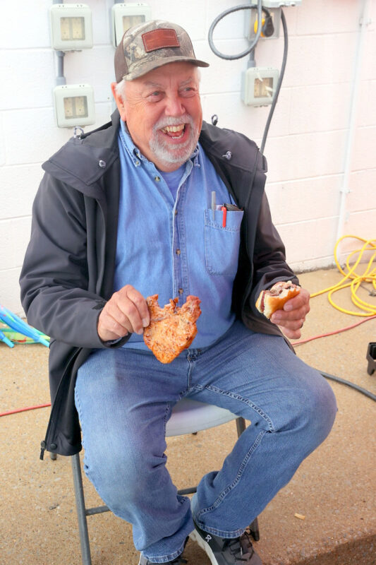 2025 Hilltop Supermarket Dwayne Byard Memorial BBQ Cook-Off. (Mark Haynes, Clarksville Online) 2025 Hilltop Supermarket Dwayne Byard Memorial BBQ Cook-Off. (Mark Haynes, Clarksville Online)