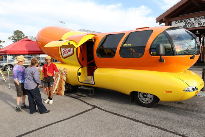 Oscar Mayer Wienermobile. (Mark Haynes, Clarksville Online)