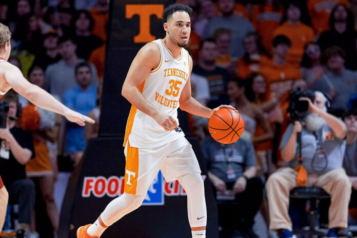 Tennessee Men's Basketball Secures Top-25 Ranking in AP and Coaches Poll Before NCAA Tournament. (Andrew Ferguson, Tennessee Athletics)